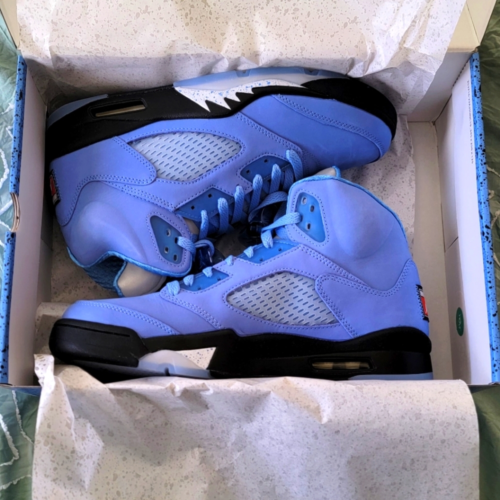 Nike Air Jordan 5 University Blue - UNC